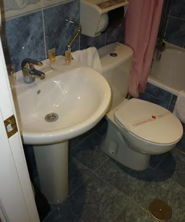 Tuto Hotel 3*